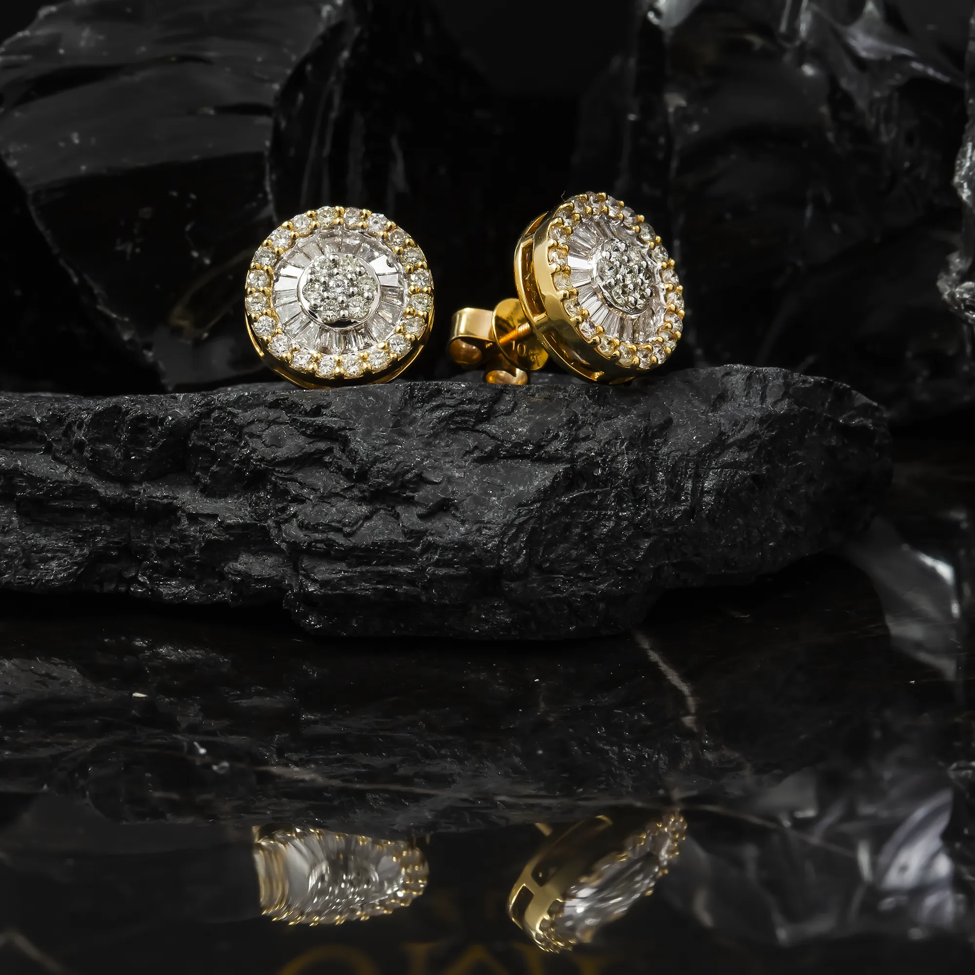 10K GOLD BAGUETTE AND ROUND DIAMOND CIRCLE EARRINGS 1.30 CTW