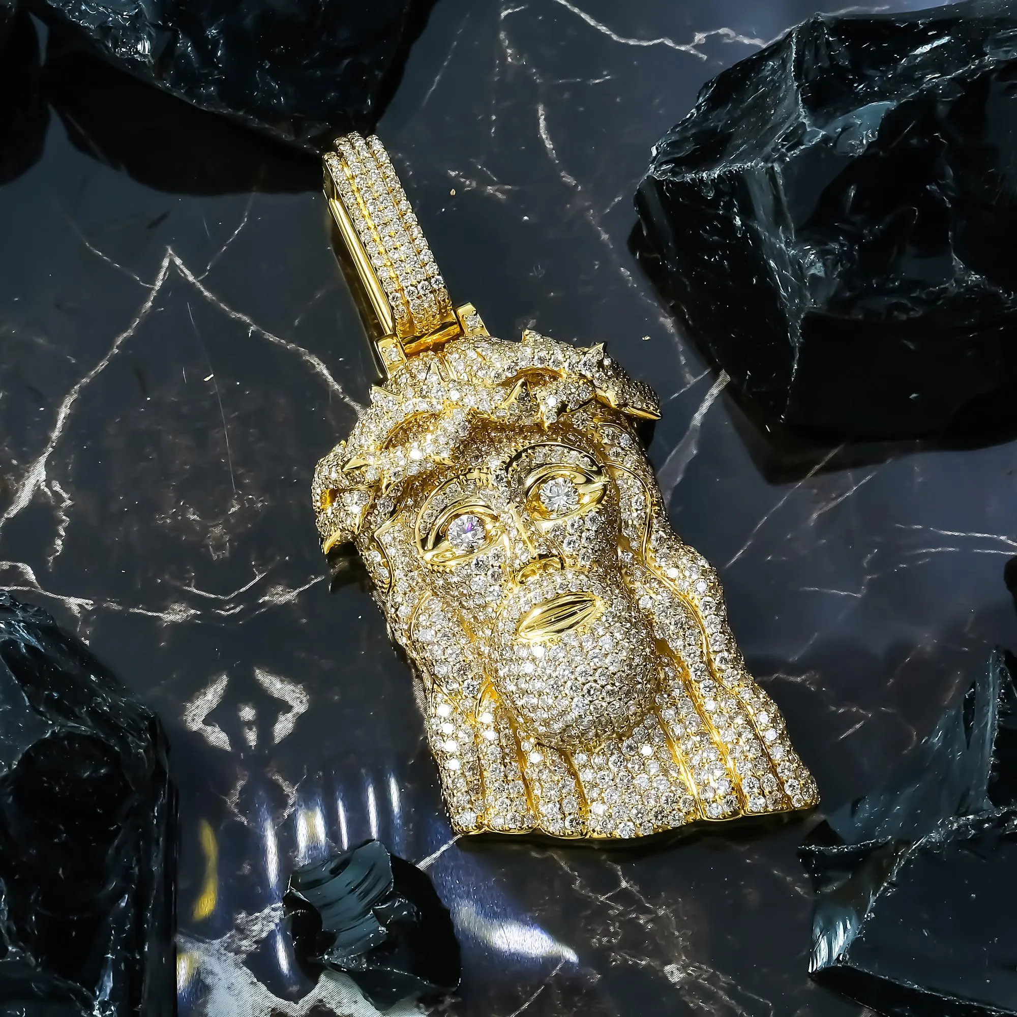 10K GOLD ROUND DIAMOND JESUS HEAD PENDANT 11.73 CT