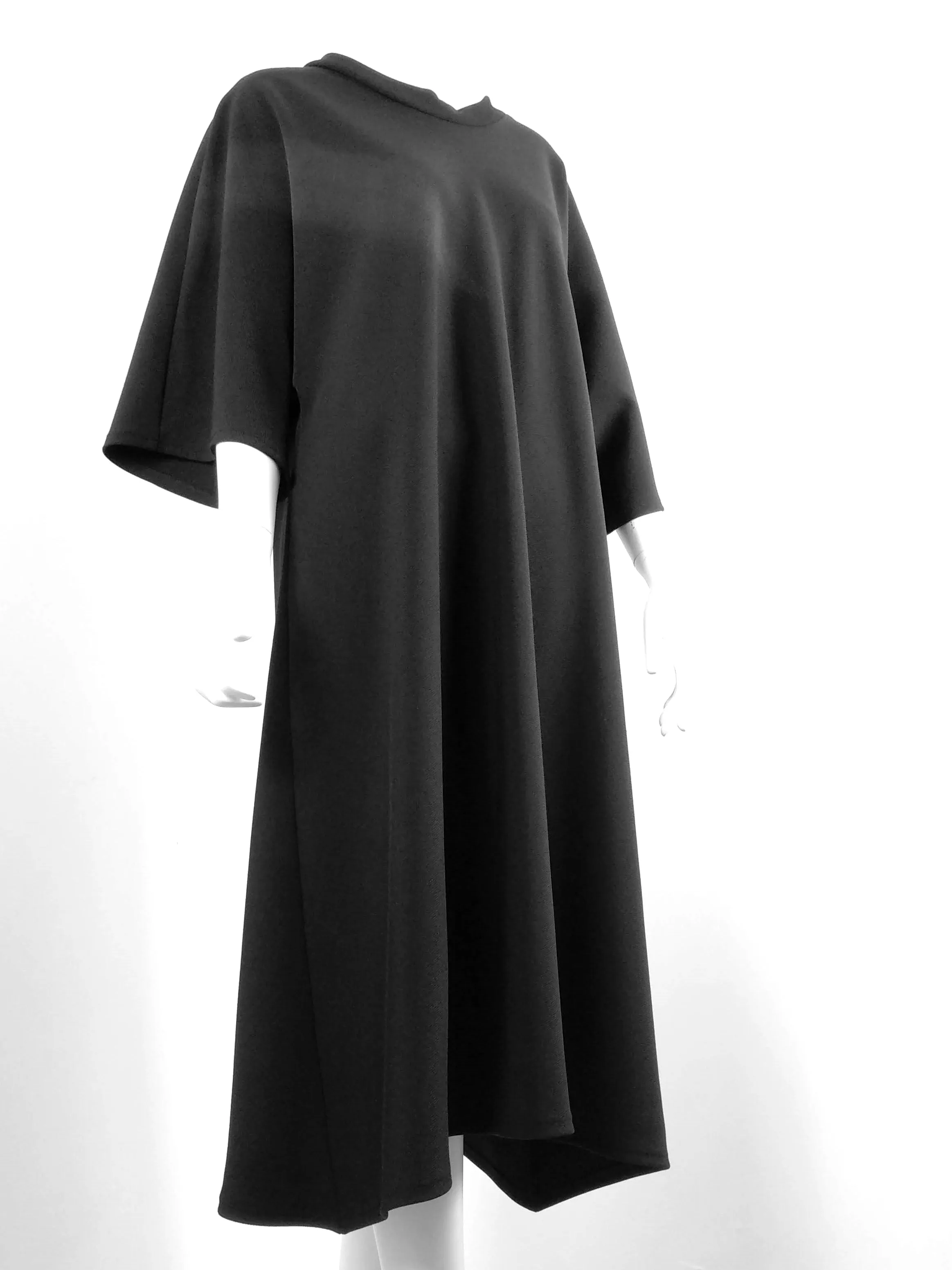 ROBE noire, dans le biais, taille unique