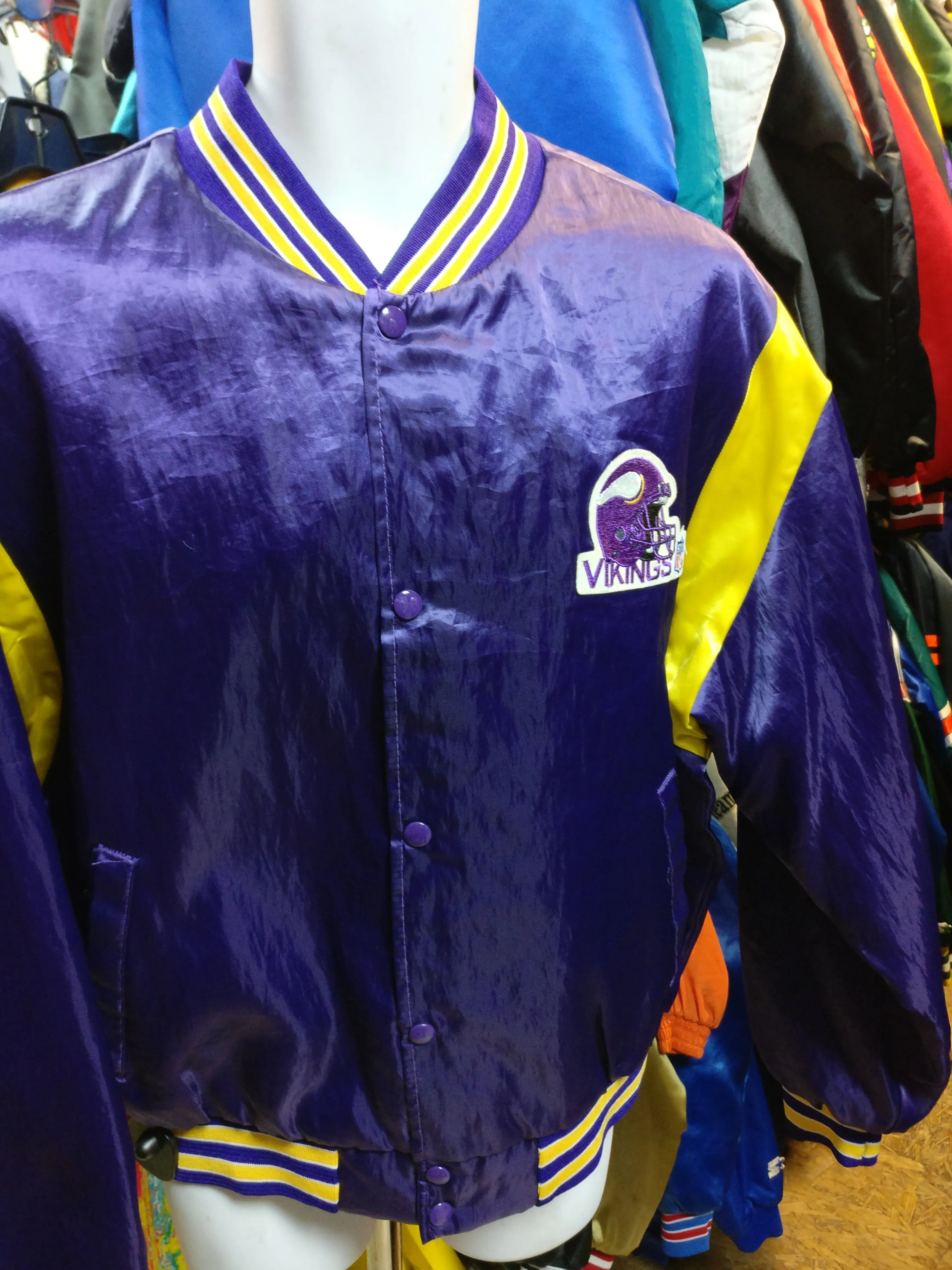 Vintage 80s MINNESOTA VIKINGS NFL Swingster Nylon Jacket L